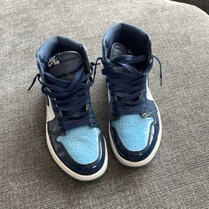 DG gate nike jordan’s high top